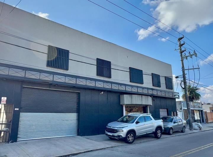 Bodega-Galpón · 798m²