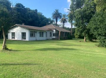 Casa · 600m² · 7 Ambientes · 8 Cocheras · Casa Quinta en Venta en San Carlos