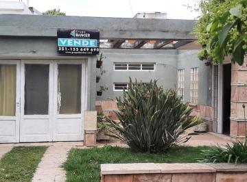 Casa · 200m² · 7 Ambientes · Casa en Quebrada de Las Rosas
