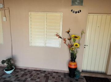 Casa · 120m² · 3 Ambientes · 1 Cochera · Casa en Venta - Barrio Nueva Esperanza - Santa Fe