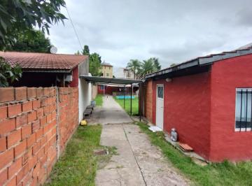 Casa · 60m² · 3 Ambientes · 1 Cochera · Lote de 40 X 10 con 2 Casas