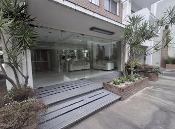 Departamento · 72m² · 3 Ambientes · 1 Cochera · Amplio Departamento de 3 Ambientes con Cochera en Venta en Quilmes Centro