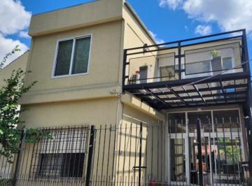 QUI-QUI-616_2 · Venta Casa con Dos Departamentos de 3amb c/u en Castelar Norte
