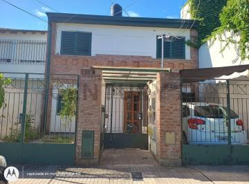 Casa · 55m² · 3 Ambientes · Duplex en Venta en Tolosa