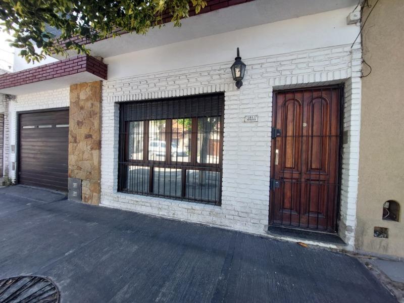 Chalet 4 amb, 110m² en impecable estado con garage y patio