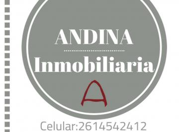 Terreno en Venta   · Terreno de 898 m² en Venta en Godoy Cruz