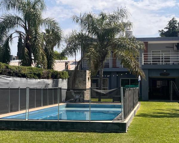 Casa · 350m² · 5 Ambientes