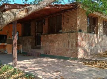 Casa · 110m² · 2 Ambientes · 1 Cochera · Casa en Venta en 1 Ha de Terreno y Galpón - Salsipuedes