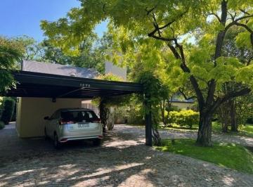Casa · 350m² · 8 Ambientes · 1 Cochera · Casa en Venta en Highland Park Cc, Pilar, G. B. a. Zona Norte