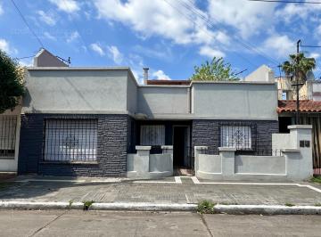 Casa · 135m² · 5 Ambientes · Oportunidad - Apto Crédito - Venta Directa!