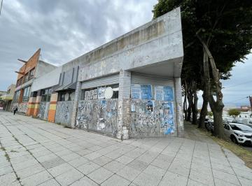 Bodega-Galpón · 864m² · Importante Propiedad Comercial, Sobre Av Juan B. Justo, Zona Polideportivo.