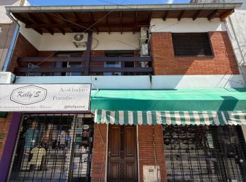 Casa de 4 ambientes, Lanús · Casa Cuatro Ambientes con Quincho, Jardin y con Dos Locales Comerciales