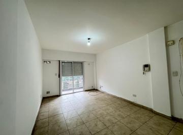 Departamento · 40m² · 2 Ambientes · Amplio Departamento de 2 Ambientes en Alquiler Moron Sur