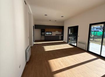 Casa · 135m² · 5 Ambientes · 2 Cocheras · Venta Casa Siete Soles Alqarias