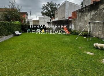 Casa · 120m² · 3 Ambientes · 1 Cochera · Casa en Venta Ubicado en Lanús Este, Lanús, G. B. a. Zona Sur