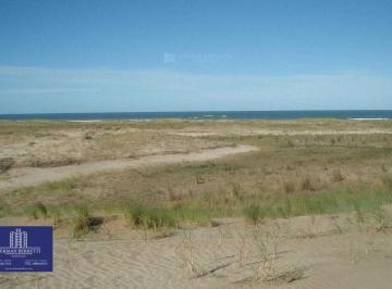 Campo · 112m² · Terreno Campo en Venta Ubicado en Pinamar, Costa Atlántica, Buenos Aires