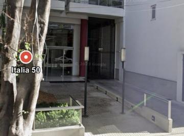 Garage , Rosario · Alquiler Cochera en Planta Baja Italia 50