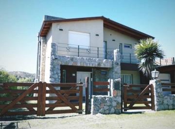 Casa Venta de 5 ambientes · Venta,3 Dorm., La Cumbre, B°golf, Apta Credito