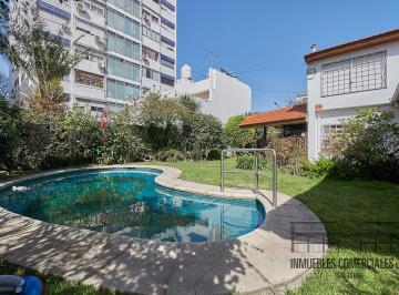 Casa · 248m² · 5 Ambientes · Casa con Pileta en Versalles!