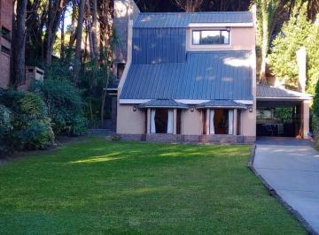 Casa · 275m² · 4 Ambientes · 1 Cochera · Casa Chalet en Venta Ubicado en Pinamar, Costa Atlántica, Buenos Aires