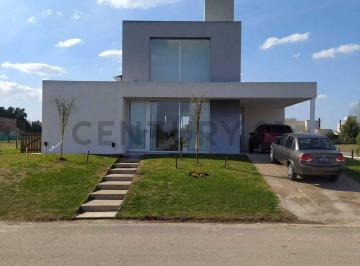 Casa · 185m² · 4 Ambientes · 2 Cocheras · Casa en Venta en Barrio Cruz del Sur - Canning - San Vicente