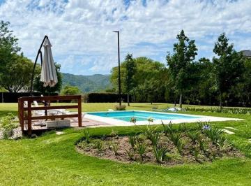 Terreno · 42m² · Terreno Villa General Belgrano Parquizado 1900 m² con Pileta y Casita