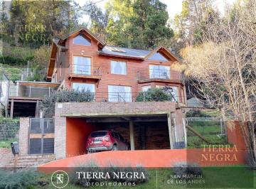 Casa · 213m² · 5 Ambientes · Casa en Venta B° El Oasis Alto