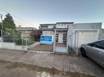 Casa de 11 ambientes, Córdoba · Casa en Venta Terreno de 550 m² – 4 Dorm. – Marques de Sobremonte – Escritura Apta Credito