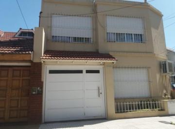 Casa · 88m² · 3 Ambientes · 1 Cochera · Venta Duplex 3 Amb Haedo Norte - C/ Coch. - Apto Crédito