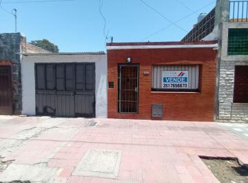 Casa · 97m² · 2 Dormitorios · Casa en Venta! B° General Bustos.