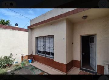 Casa en Venta de 3 ambientes Ramos Mejía · Casa Para Actualizar o Lote Para 7 Departamentos