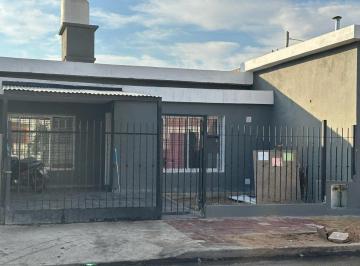 Casa · 85m² · 4 Ambientes · 1 Cochera · Casa a Estrenar! 100% Reciclada Dos Dorm.
