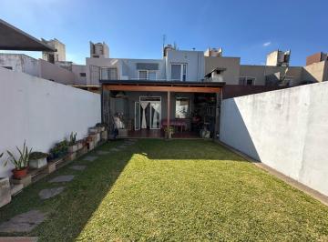 Casa · 153m² · 5 Ambientes · 2 Cocheras · Apto Credito Duplex Seguridad 24hs 4 Dorm Zona Norte Patio