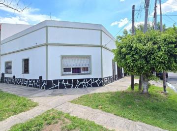 PH · 126m² · 3 Ambientes · 1 Cochera · Departamento PH en Venta en Villa Bonich, San Martin, G. B. a. Zona Norte
