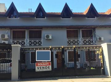 Casa · 74m² · 4 Ambientes · Venta Triplex - Martin Coronado