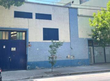 Local comercial · 400m² · 2 Ambientes · Depósito con Oficina en Parque Patricios Distrito Tecnológico 400 m² Mixtura 3