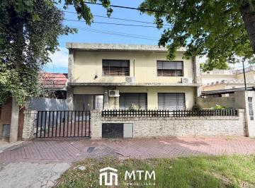 Casa · 76m² · 2 Dormitorios · Casa en Venta Rosario, Alberdi.