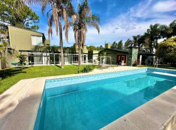Casa · 200m² · 4 Ambientes · 3 Cocheras · Se Vende Casa en La Tatenguita