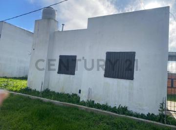 Casa · 47m² · 2 Ambientes · 1 Cochera · Casa en Venta