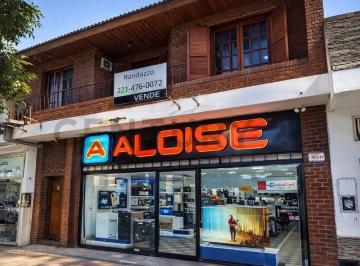 Local comercial · 469m² · 5 Ambientes · Local + Casa