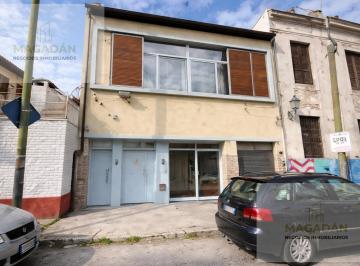 Casa · 260m² · 7 Ambientes · Venta - Ph de 5 Ambientes Depto de 2 Amb - Villa Sarmiento - Acepta Permuta