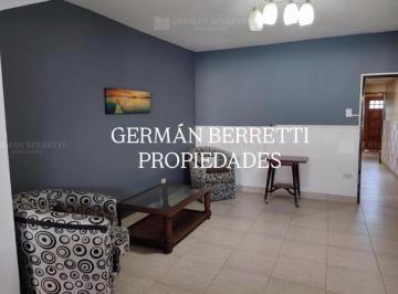 Casa · 180m² · 4 Ambientes · 1 Cochera · Casa en Venta Ubicado en Avellaneda, G. B. a. Zona Sur, Argentina