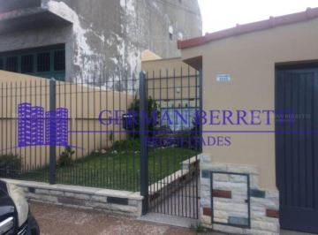 Casa · 75m² · 3 Ambientes · 1 Cochera · Casa en Venta Ubicado en Lanús Oeste, Zona Sur