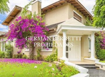 Casa · 180m² · 4 Ambientes · 1 Cochera · Casa en Venta Ubicado en Canning, Esteban Echeverría, G. B. a. Zona Sur