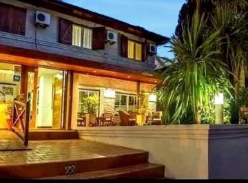Hotel · 710m² · 1 Cochera · Turístico Hotel en Venta Ubicado en Pinamar, Costa Atlántica, Buenos Aires