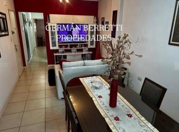 Departamento · 70m² · 3 Ambientes · Departamento Semipiso en Venta Ubicado en Lanús Este, Lanús