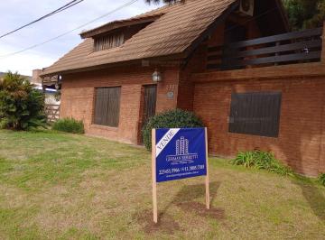 Casa · 102m² · 4 Ambientes · 1 Cochera · Casa Chalet en Venta Ubicado en Ostende, Pinamar, Costa Atlántica