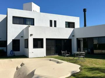 Foto · Casa de Categoría en Venta en Valle Escondido