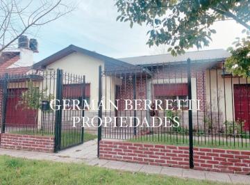 Casa · 190m² · 3 Ambientes · 2 Cocheras · Casa Chalet en Venta Ubicado en Constitucion, Mar del Plata, Costa Atlántica
