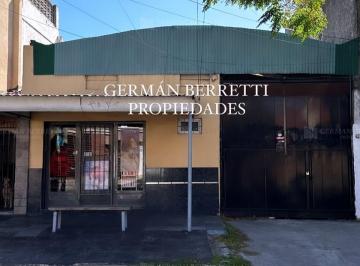 Bodega-Galpón · 156m² · Depósito Galpón en Venta Ubicado en Lanús Este, Lanús, G. B. a. Zona Sur